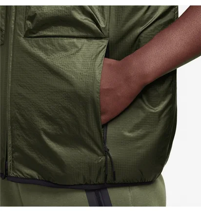 Жилетка мужская Nike Sportswear Tech Fleece Utility Vest Green FD0755-325
