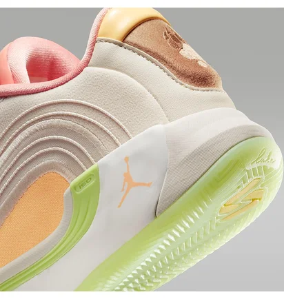 Кроссовки унисекс Air Jordan Luka 4 Beige IO0202-100