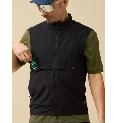 Жилетка мужская Fjallraven Hoja Adventure Black 12500161.550