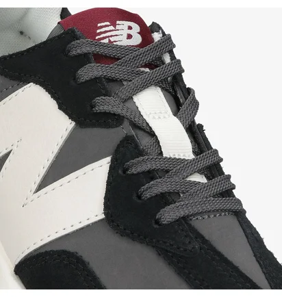 Кроссовки женские New Balance 327 Black WS327KC