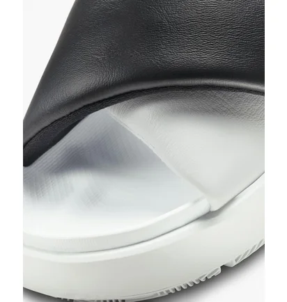 Тапочки жіночі Air Jordan Sophia Black DO8863-100