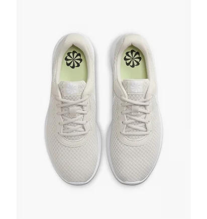 Кросівки жіночі Nike Tanjun Shoes Beige DJ6257-106