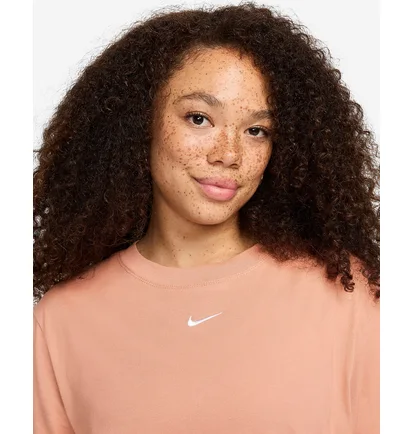 Футболка женская Nike W Nsw Tee Essntl Lbr Orange FD4149-212