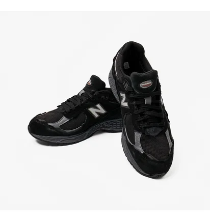 Кроссовки унисекс New Balance 2002R Black U20023MB