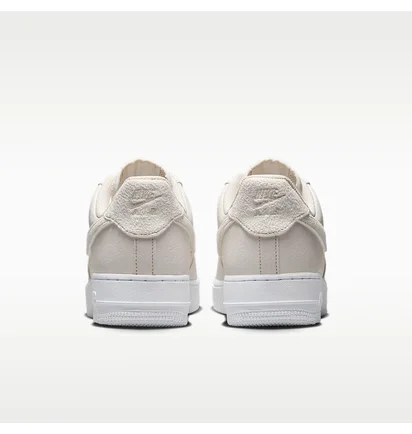 Кроссовки женские Nike Air Force 1 07 Next Nature WomenS Shoes Beige HQ3905-001