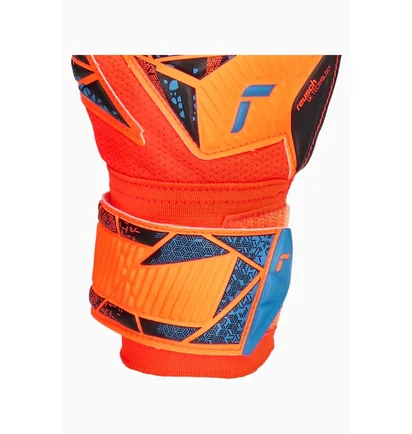 Рукавиці воротарські дитячі Reusch Attrakt Silver Junior Orange/Black 5472215-2211