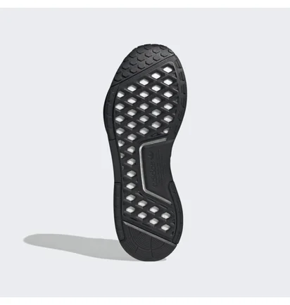 Кроссовки мужские Adidas Nmd_R1 V3 Shoes Black Id6713