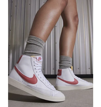 Кроссовки женские Nike Blazer Mid 77 White FZ3626-100
