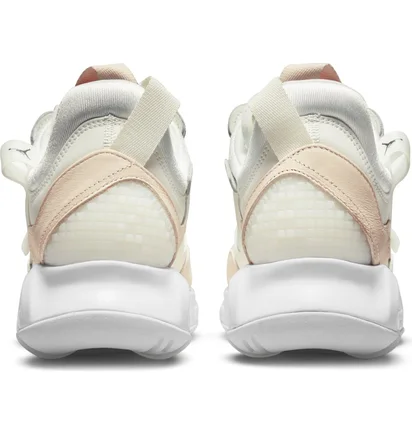 Кроссовки женские Air Jordan Ma2 Beige CW5992-181