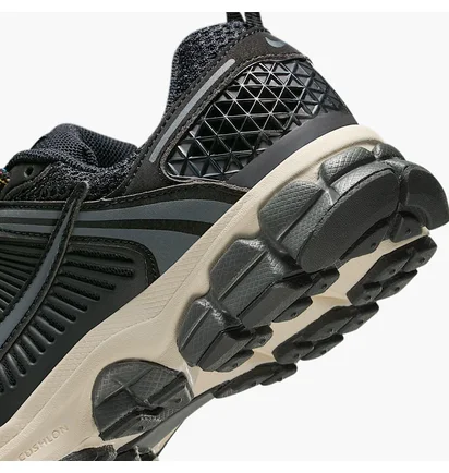 Кроссовки детские Nike Vomero 5 Ee (Gs) Black IB5853-001