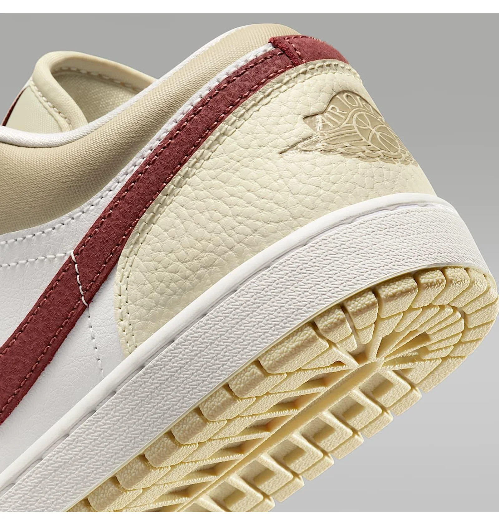ᐉ Кроссовки женские Air Jordan 1 Low Beige HV6530-100 - купить в