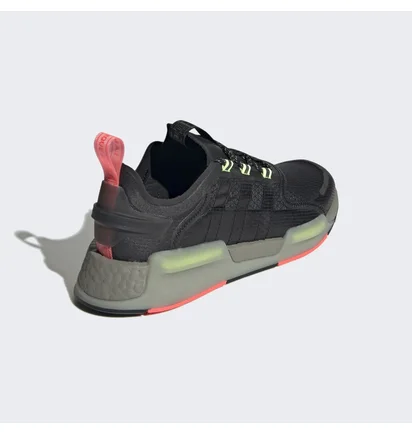 Кроссовки мужские Adidas Nmd_V3 Shoes Black/Green Gw3064