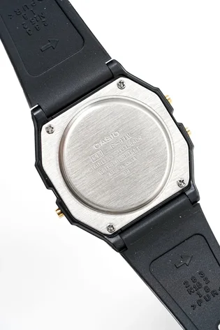 Часы унисекс Casio Standard F-91WG-9Q
