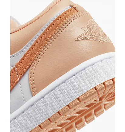 Кросівки жіночі Air Jordan 1 Low WomenS Shoes Orange/White DC0774-801