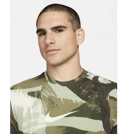 Футболка чоловіча Nike Dri-Fit Camo/Green Dr7571-386
