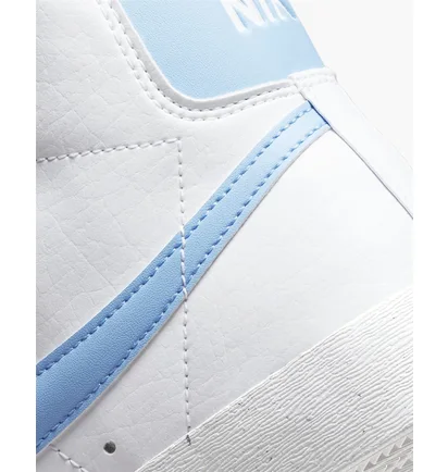 Кросівки жіночі Nike Womens Shoes White DQ4124-101