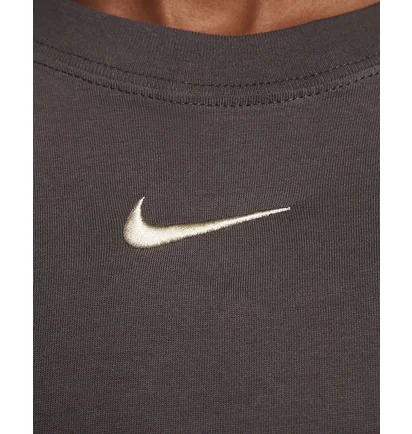 Лонгслив женский Nike T-Shirt Sportswear Brown HF0989-254