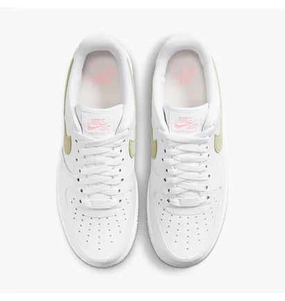 Кроссовки женские Nike Air Force 1 07 WomenS Shoes White DM2876-100