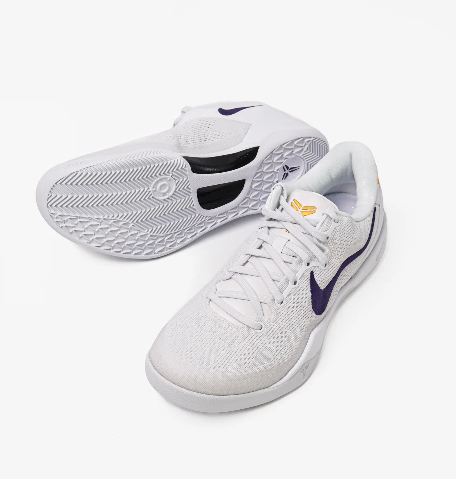 ᐉ Кросівки унісекс Nike Kobe 8 Protro White HF9550-100 - придбати
