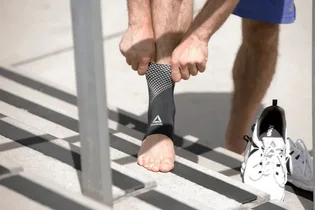 Фіксатор щиколотки Reebok Ankle Support Xl Black/Grey RRSU-13126