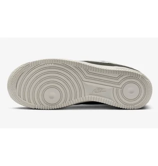 Кроссовки мужские Nike Air Force 1 07 Lx Olive DV7186-301
