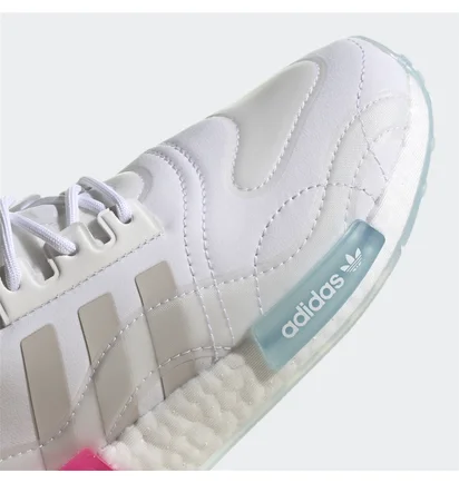 Кроссовки женские Adidas Nmd_R1 Shoes Grey GZ9282