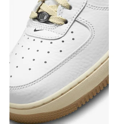 Кросівки жіночі Nike Air Force 1 07 Lx White Dr0148-101