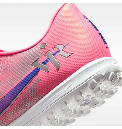 Сороконіжки дитячі Nike Zoom Mercurial Vapor 16 Academy Vini Tf Pink/Metallic IM3646-640