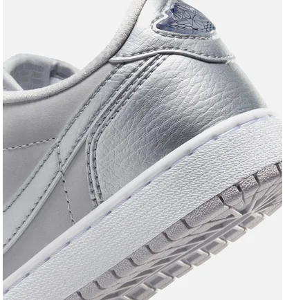 Кроссовки детские Air Jordan 1 Retro Low Og Silver Grade School Lifestyle Shoe Grey CZ0858-002