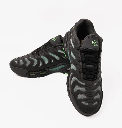 Кросівки чоловічі Nike Air Max Plus Drift Shoes Black/Green FD4290-006