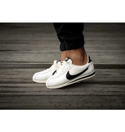 Кросівки жіночі Nike Wmns Classic Cortez Leather White 807471-101