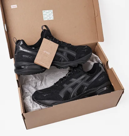 Кроссовки унисекс Asics Gel-1090V2 Black 1203A224-001