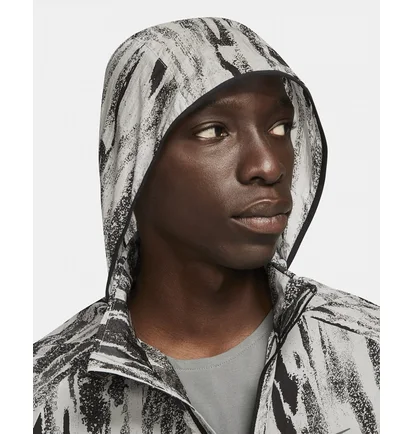 Вітровка чоловіча Nike Windrunner Wild Run White/Grey DA1161-077