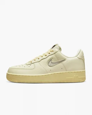 Кросівки жіночі Nike Air Force 1 07 Lx Beige Do9456-100