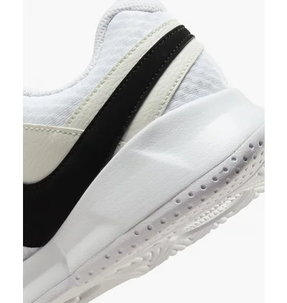 Кросівки жіночі Nike Court Lite 4 Tennis Shoes White FD6575-100