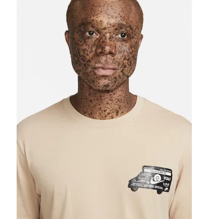 Футболка мужская Nike Sportswear Moving Company Short-Sleeve T-Shirt Beige Dz2845-200