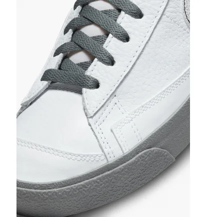 Кросівки чоловічі Nike Blazer Mid 77 Shoes White DV7194-100