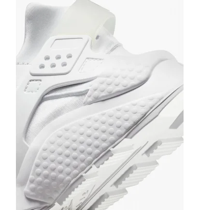 Кросівки жіночі Nike Air Huarache White DH4439-102