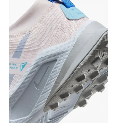 Кросівки жіночі Nike Zoomx Zegama Beige Dh0625-601