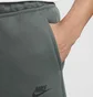 Шорты мужские Nike Sportswear Tech Fleece Shorts Green FB8171-338