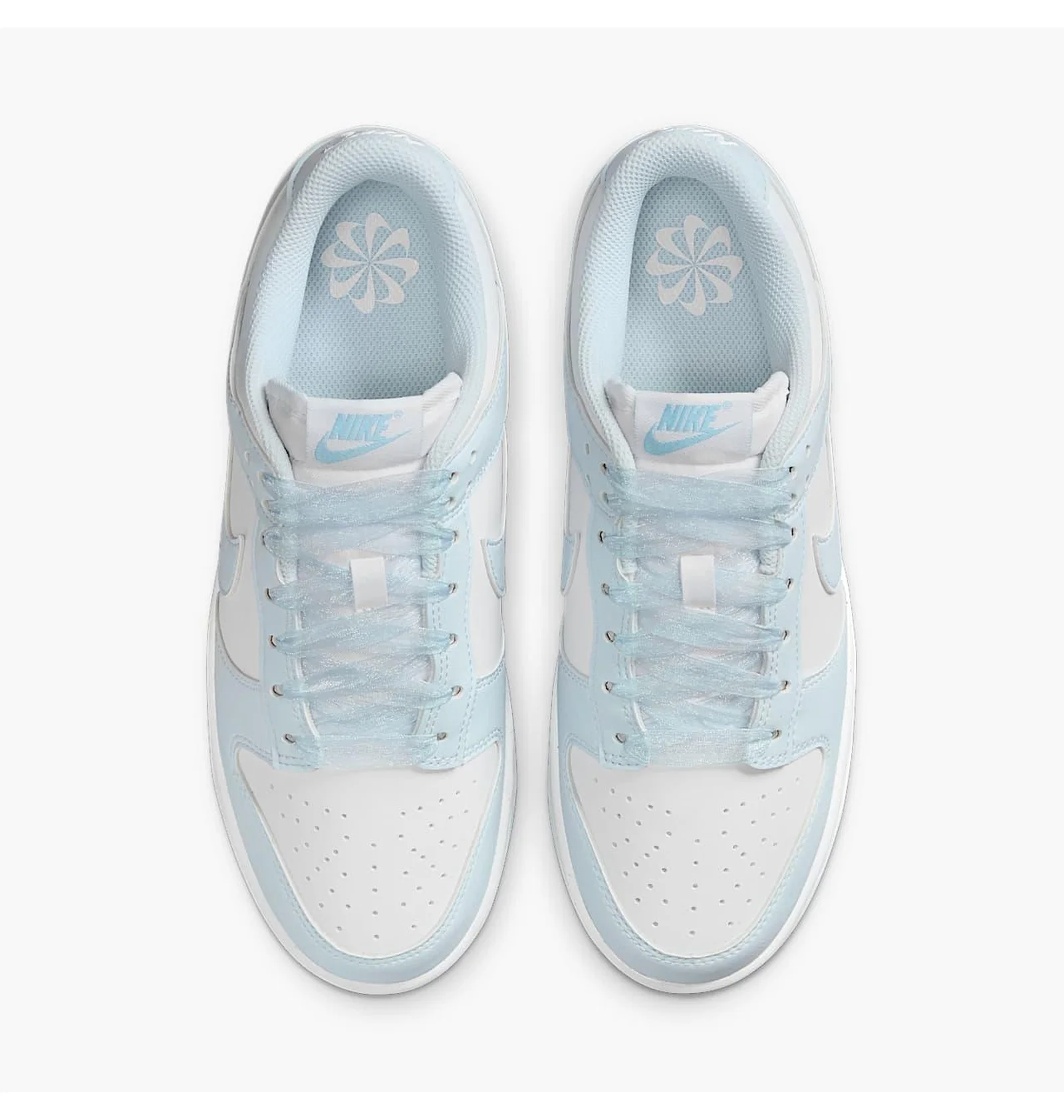 ᐉ Кросівки жіночі Nike Dunk Low Next Nature White/Light Blue