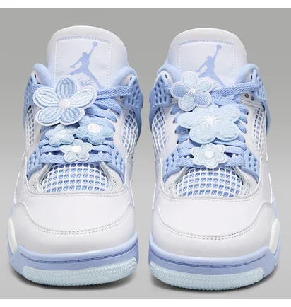 Кроссовки женские Air Jordan 4 Retro Forget Me Not White/Light Blue HV0823-100