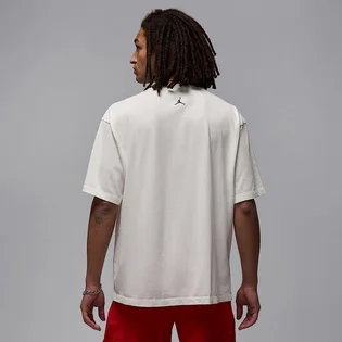 Футболка чоловіча Air Jordan Flight Essentials Tee White HQ8940-133