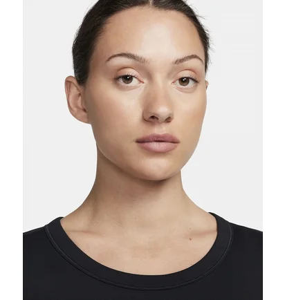 Топ женский Nike Top Dri-Fit One Fitted Black FN2804-010