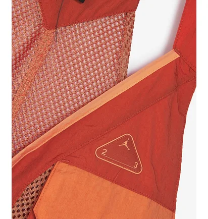 Жилетка жіноча Air Jordan 23 Engineered Layering Vest Orange DO4496-825