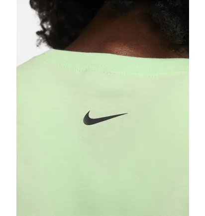 Футболка женская Nike Sportswear Green FZ4635-376