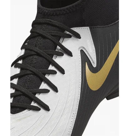 Бутсы унисекс Nike Phantom Luna 2 Academy White/Black FD6725-100
