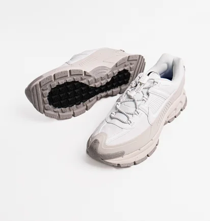 Кроссовки мужские Nike Zoom Vomero Roam White/Beige HV5951-100