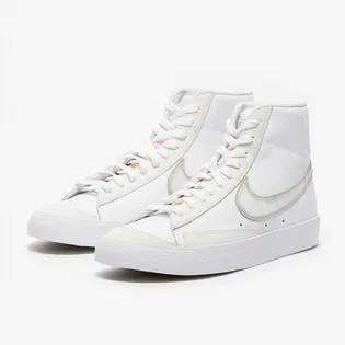 Кросівки чоловічі Nike Blazer Mid 77 Vntg Nas White FD6924-100