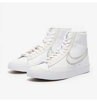 Кросівки чоловічі Nike Blazer Mid 77 Vntg Nas White FD6924-100